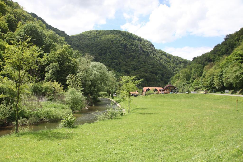 Guesthouse Villa Zelenjak Ventek Kumrovec Exterior foto